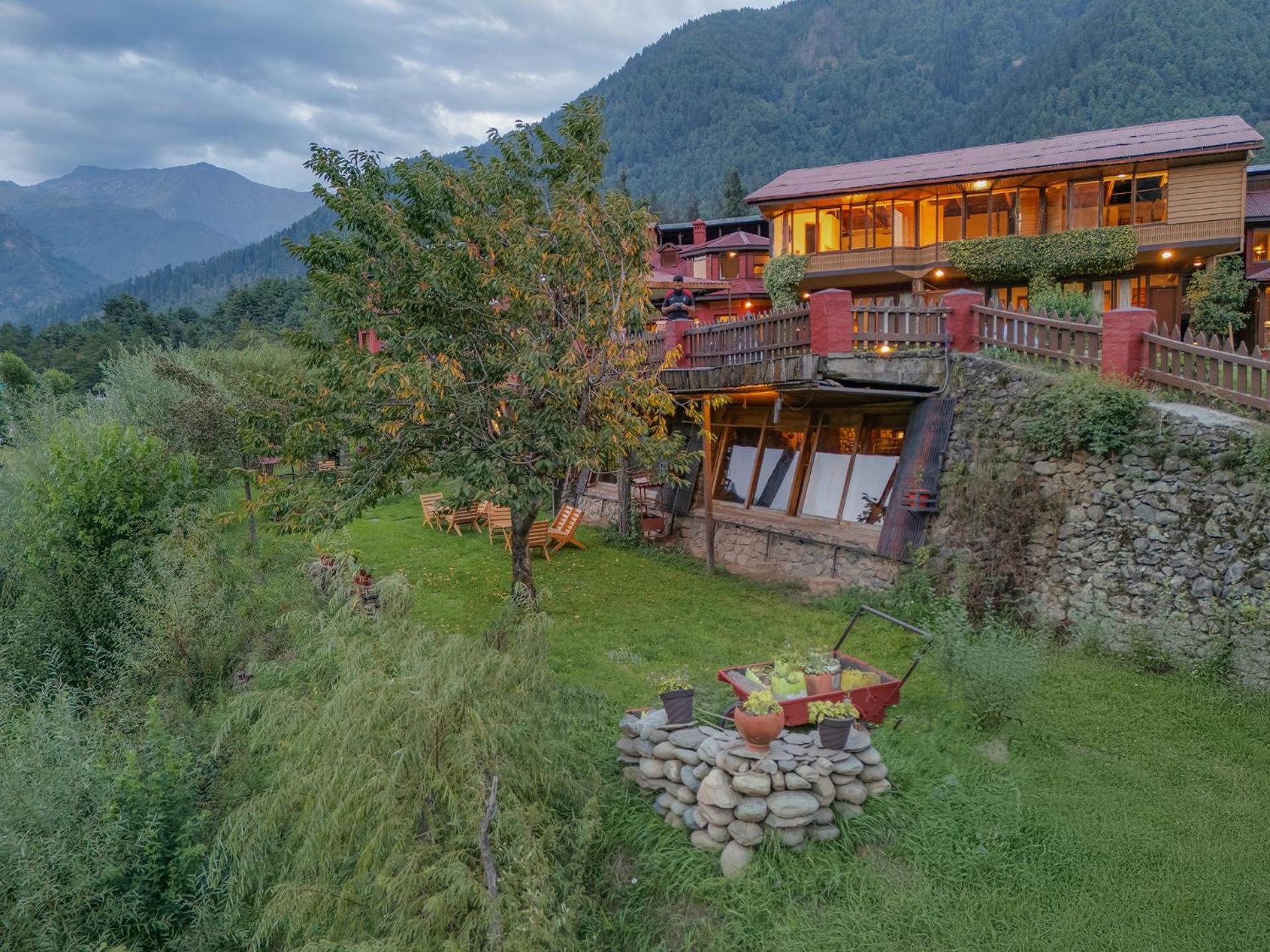 Pahalgam Hotel Pahalgām Exterior foto