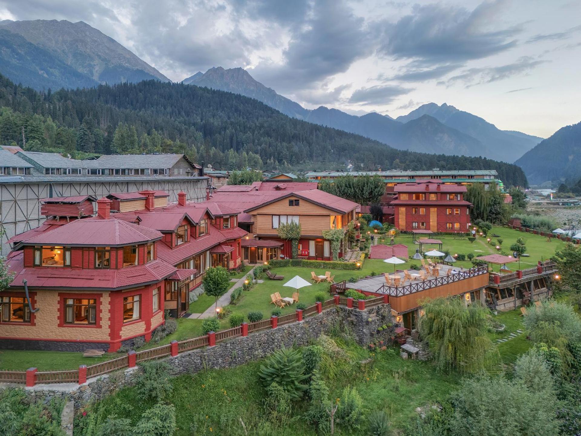 Pahalgam Hotel Pahalgām Exterior foto