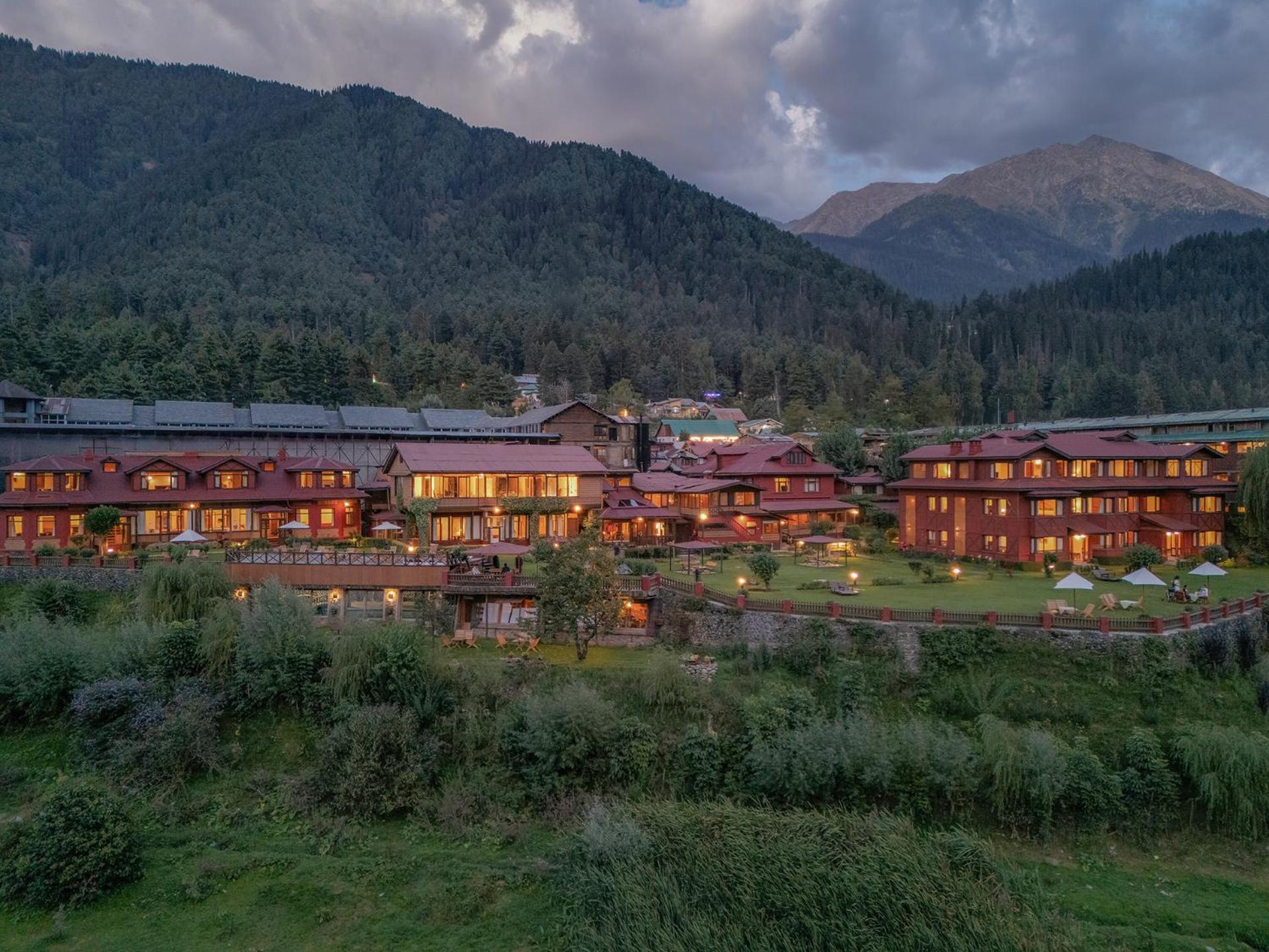 Pahalgam Hotel Pahalgām Exterior foto
