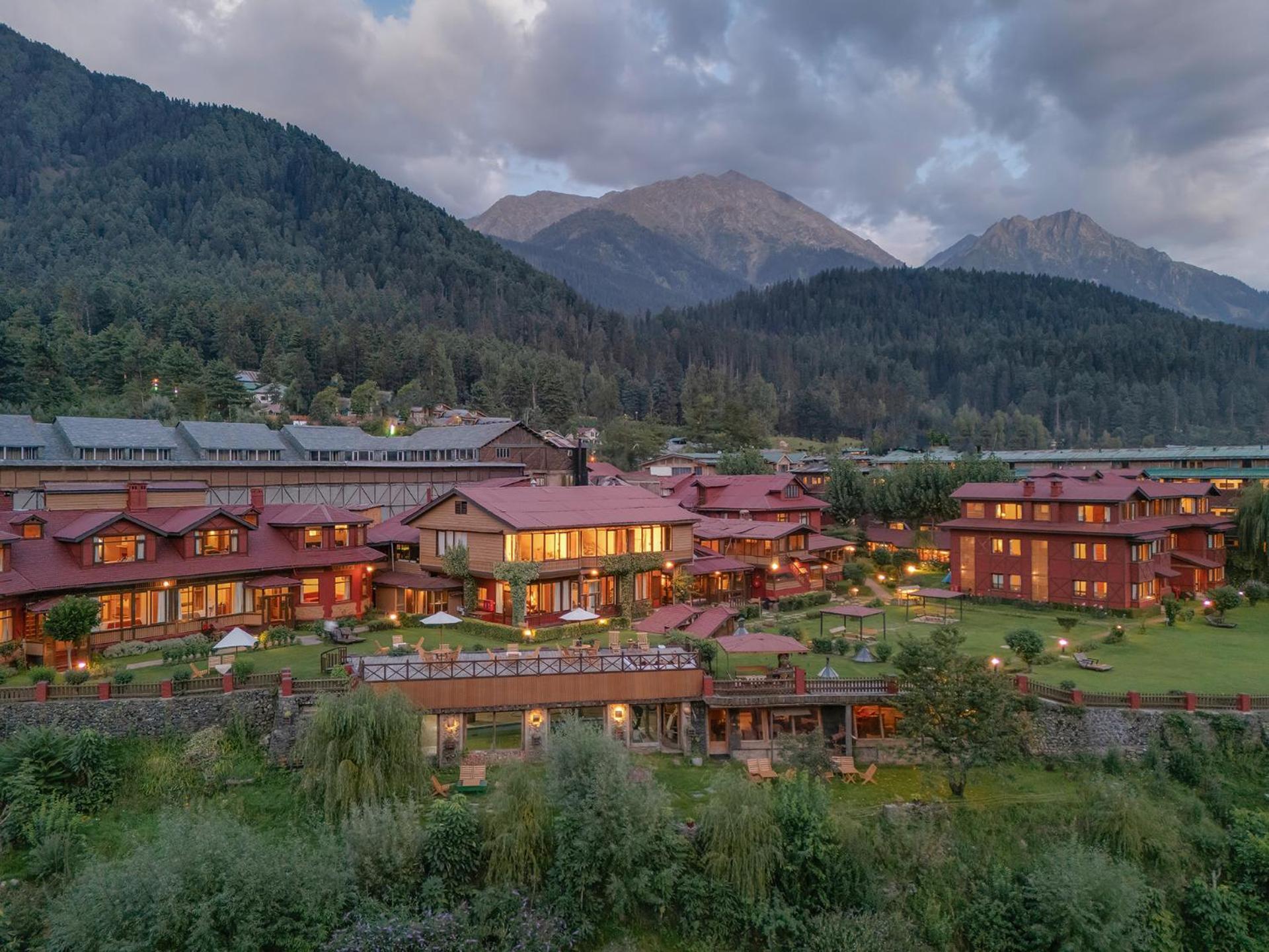 Pahalgam Hotel Pahalgām Exterior foto