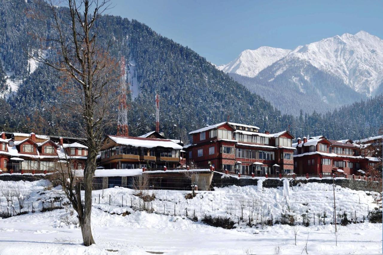 Pahalgam Hotel Pahalgām Exterior foto